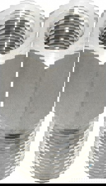 Pipe Bushing: 3/8 x 1/4